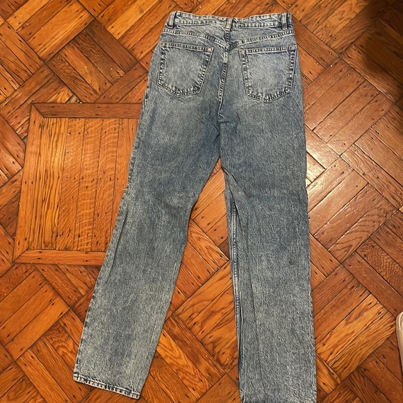 H&M 90s Straight Leg Jeans - Picture 9 of 9